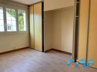 Maison traditionnelle - 130 m² - 6 pièces