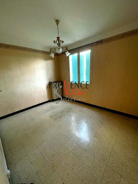 Villa - 80 m² - 5 pièces