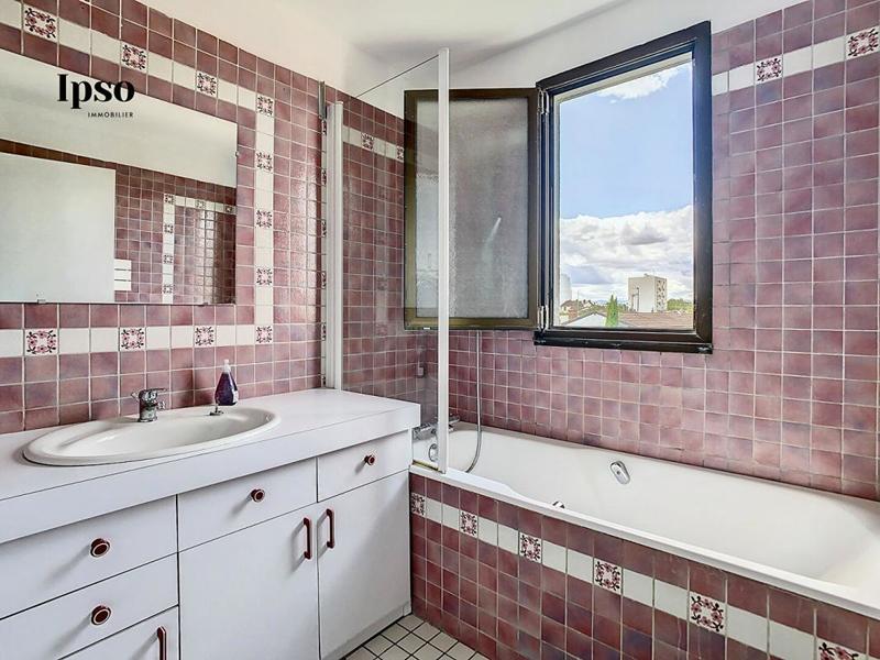 Appartement - 77 m² - 3 pièces