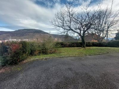 Maison - 250 m² - 6 pièces