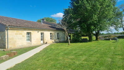 Maison - 268 m² - 8 pièces