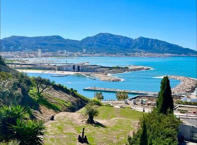 Maison - 200 m² - 6 pièces