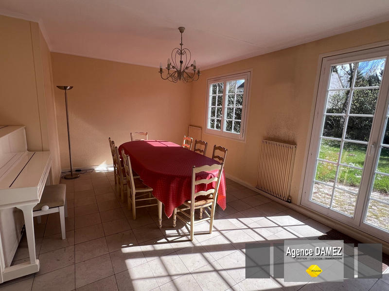 Maison - 200 m² - 9 pièces