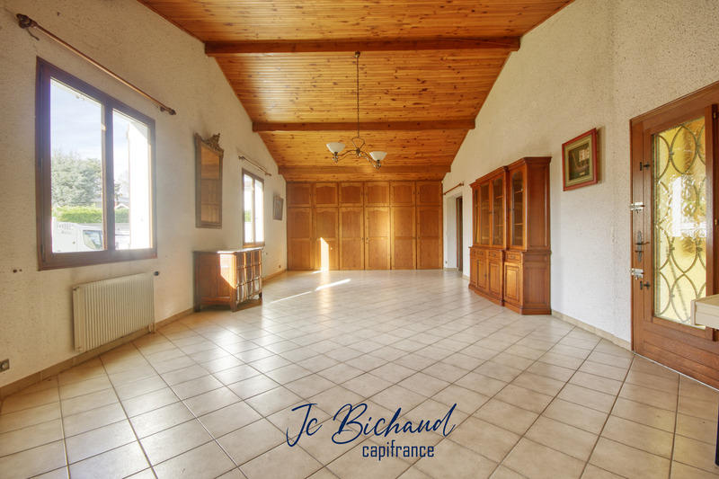 Maison - 254 m² - 6 pièces