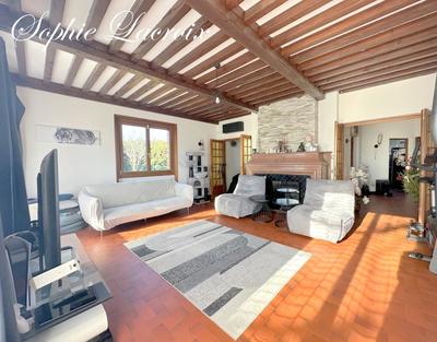 Demeure - 258 m² - 8 pièces