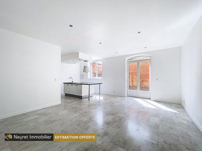 Appartement - 79 m² - 3 pièces