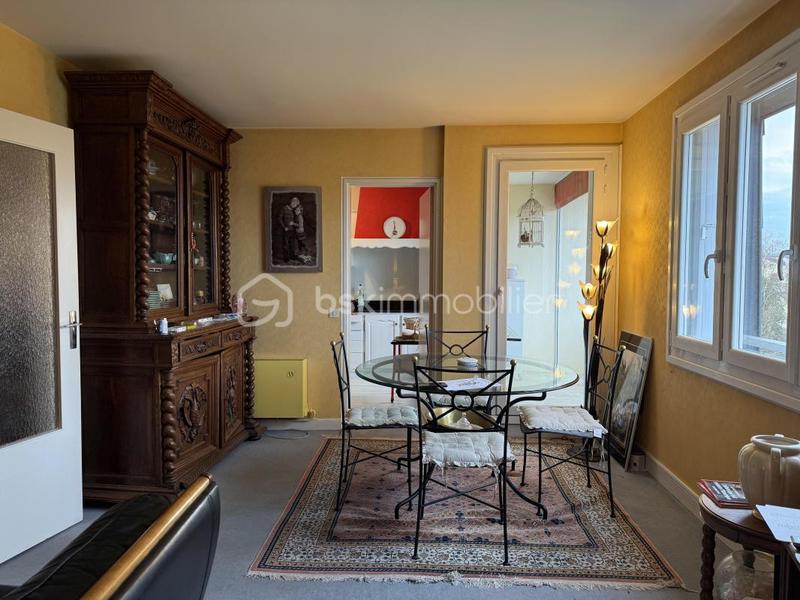 Appartement - 84 m² - 4 pièces