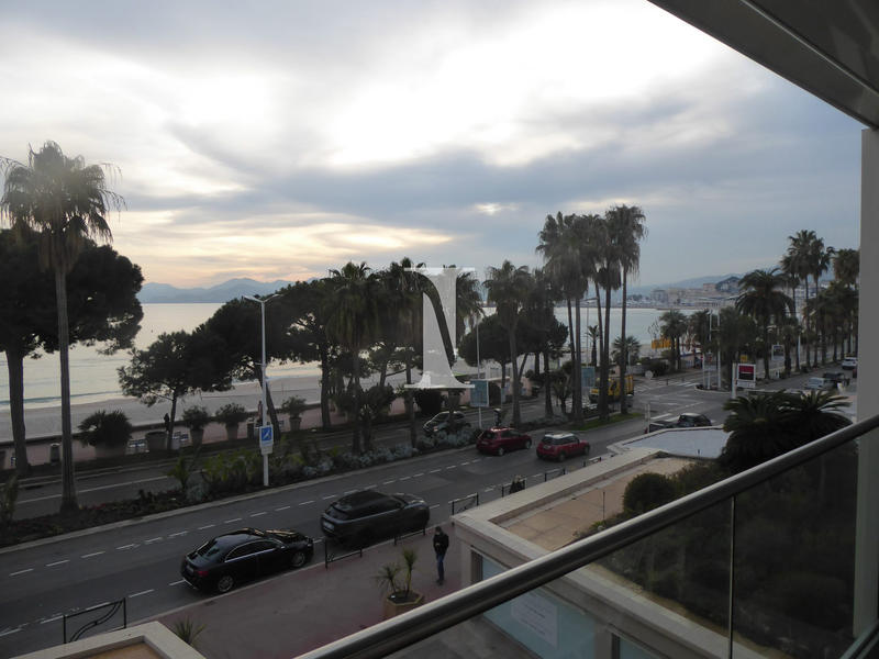 Appartement - 85 m² - 3 pièces