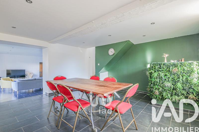 Maison - 218 m² - 8 pièces