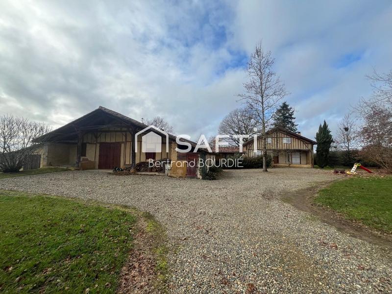 Maison - 310 m² - 9 pièces