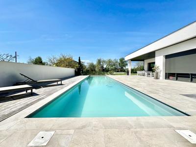 Villa - 185 m² - 6 pièces