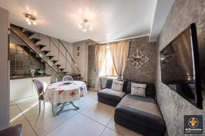 Maison - 520 m² - 15 pièces