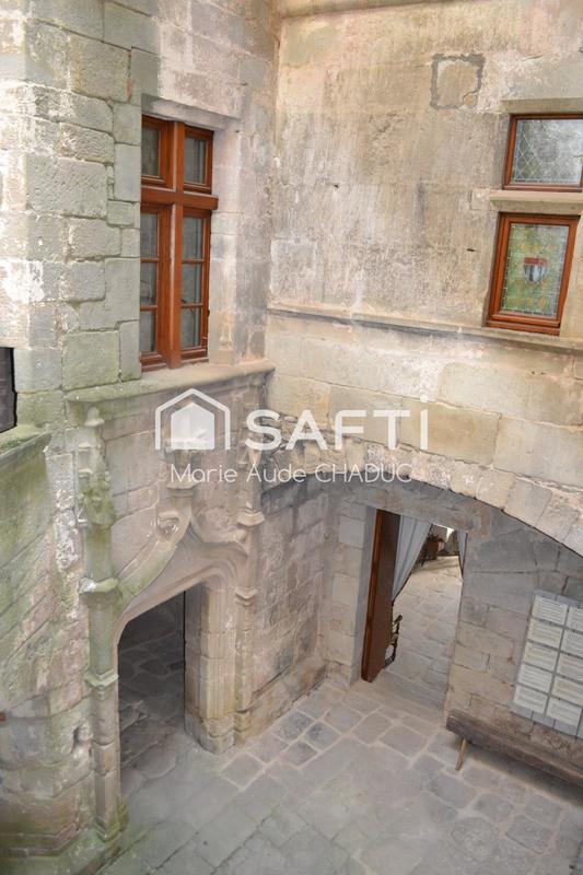 Château - 800 m² - 15 pièces