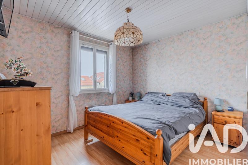 Maison - 99 m² - 5 pièces