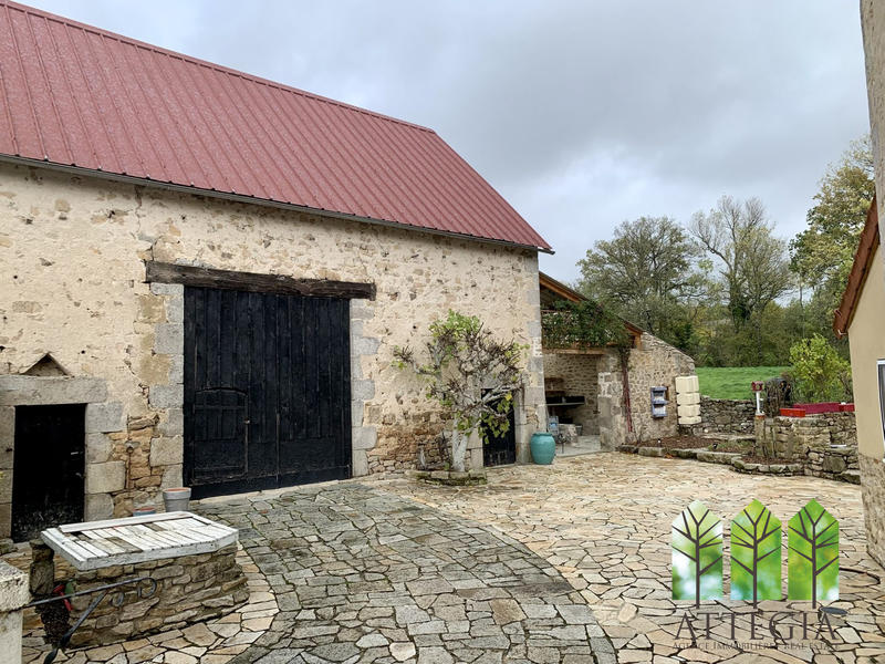 Maison - 171 m² - 7 pièces