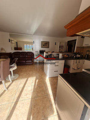 Maison - 80 m² - 3 pièces