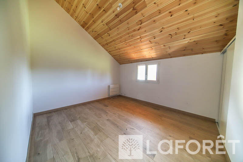 Maison - 104 m² - 4 pièces