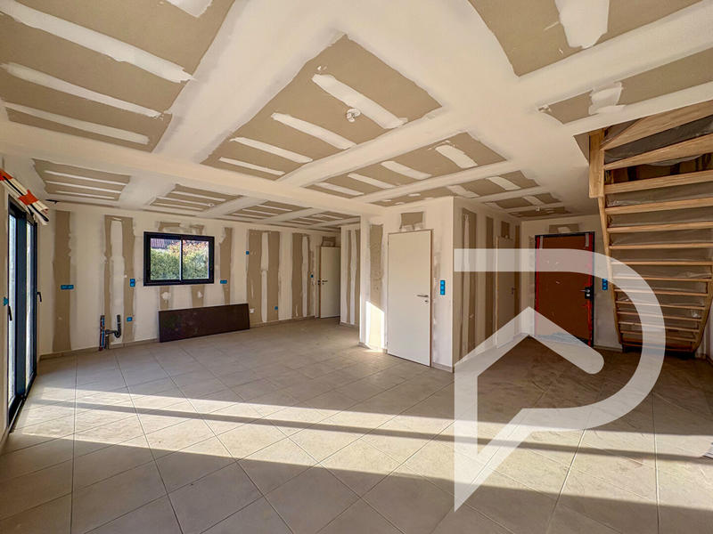 Maison - 104 m² - 5 pièces