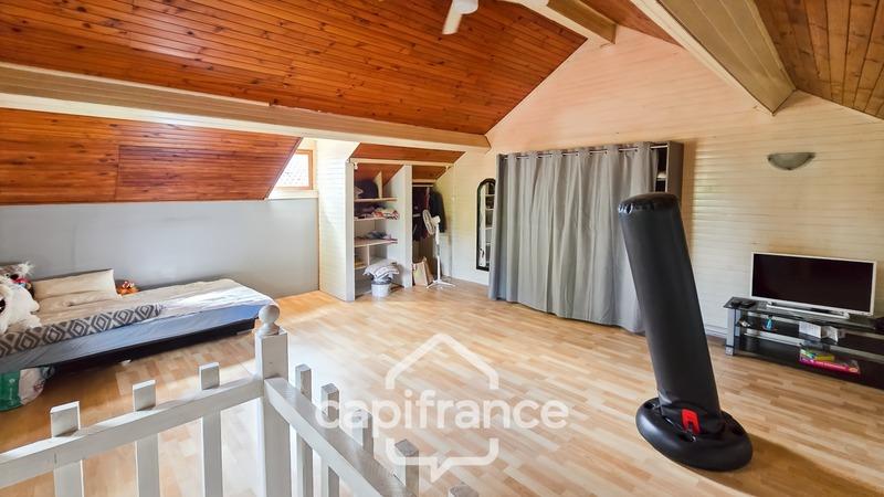 Maison - 185 m² - 10 pièces