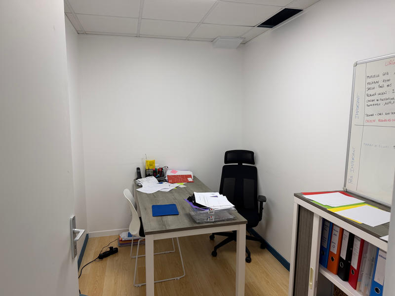 Bureau - 81 m²