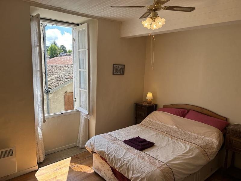 Maison traditionnelle - 81 m² - 11 pièces