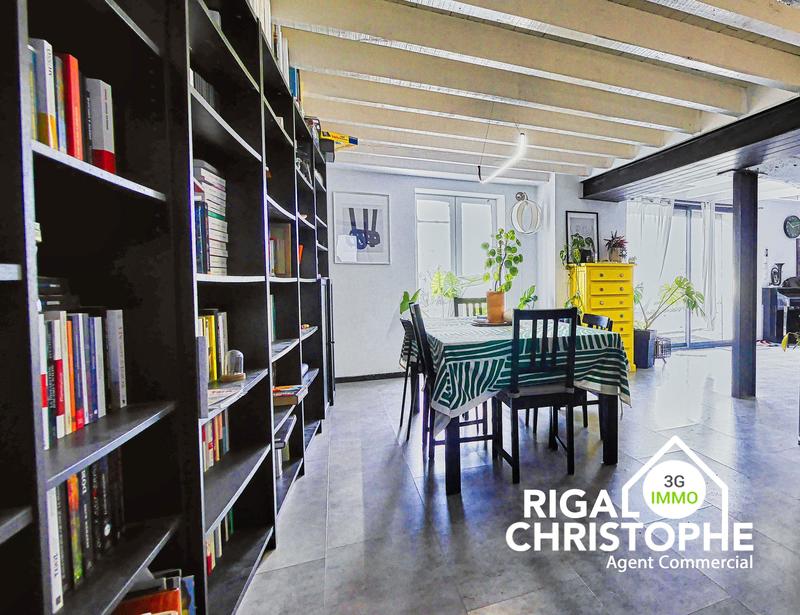 Demeure - 220 m² - 8 pièces