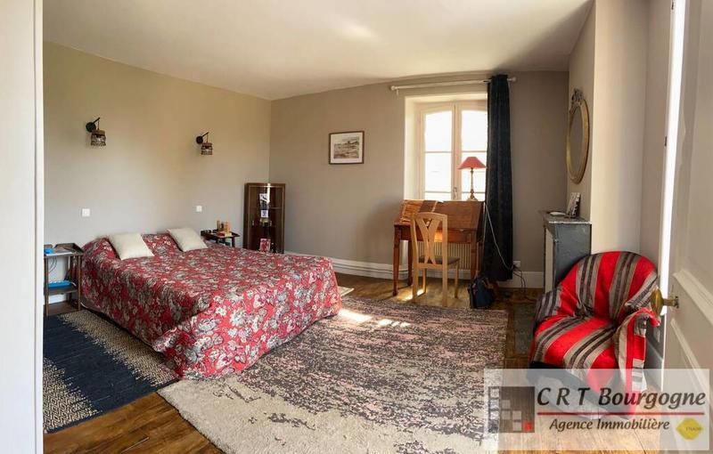 Maison ancienne - 248 m² - 9 pièces