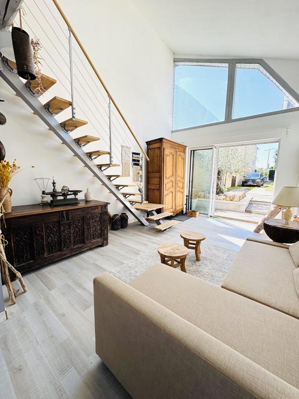 Maison - 342 m² - 12 pièces