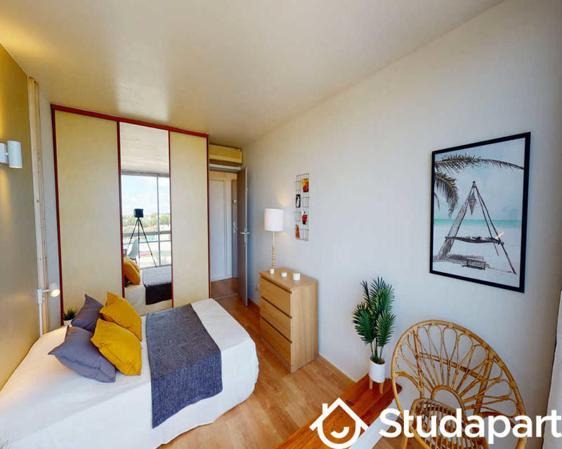 Chambre - 100 m² - 1 pièce