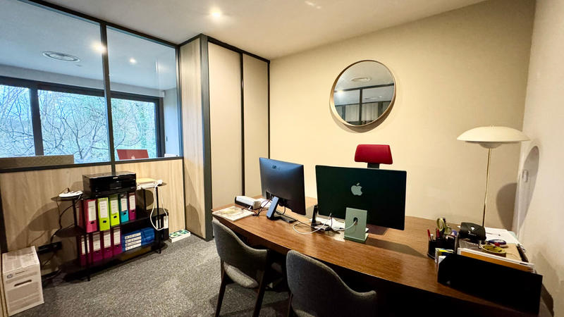 Bureau - 83 m² - 1 pièce