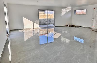 Villa - 95 m² - 4 pièces