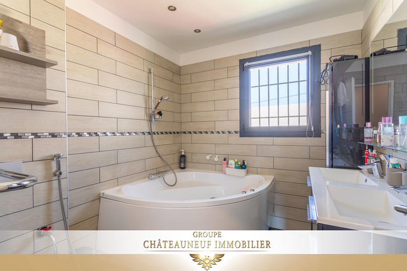 Maison - 150 m² - 4 pièces