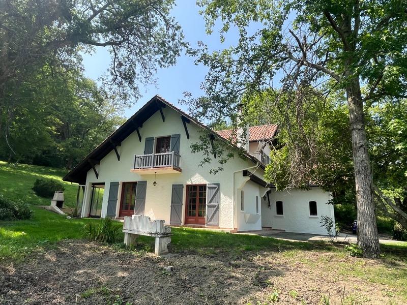 Maison - 185 m² - 6 pièces