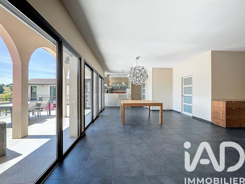 Maison - 166 m² - 6 pièces