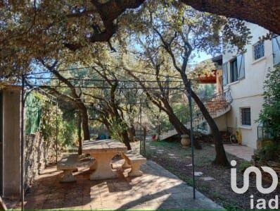 Maison - 98 m² - 5 pièces