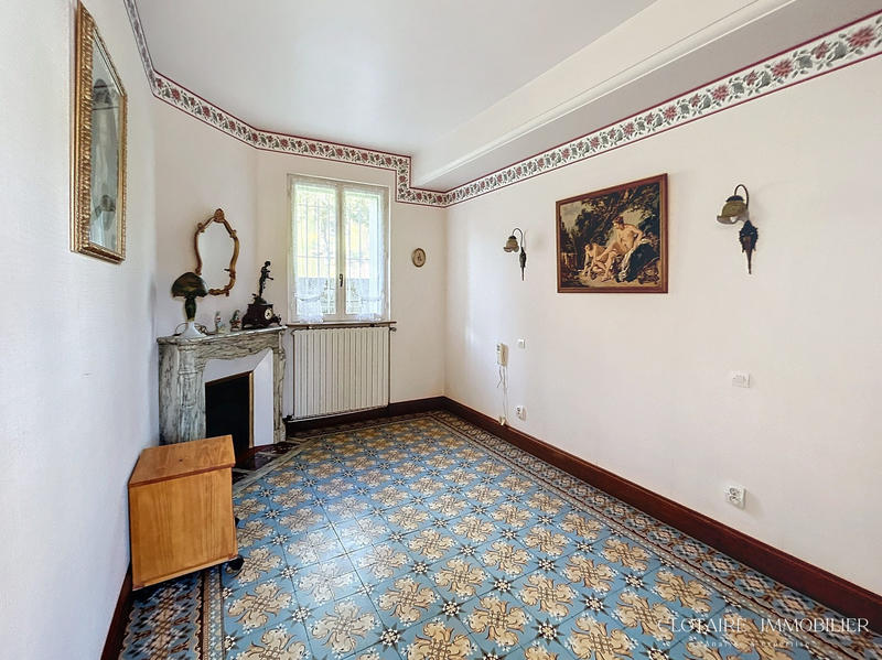 Ferme - 750 m² - 5 pièces