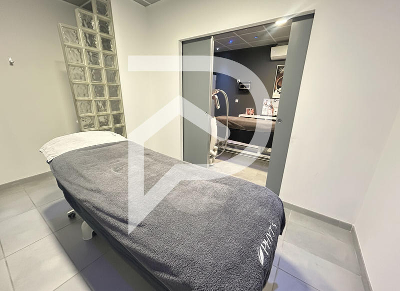 Fonds de commerce - 124 m²