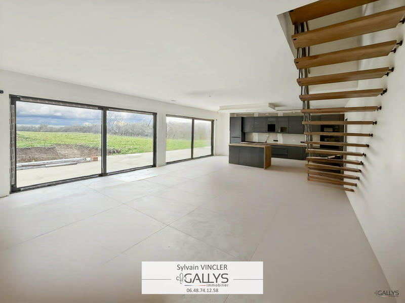 Maison - 149 m² - 6 pièces