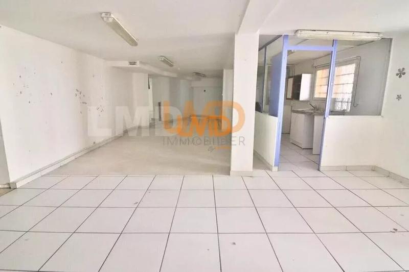 Local commercial - 236 m² - 4 pièces