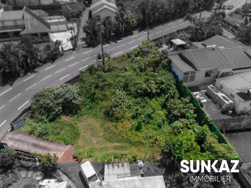 Terrain constructible - 739 m²