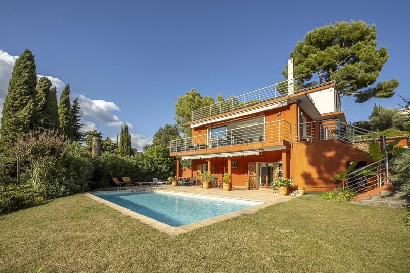 Villa - 180 m² - 6 pièces