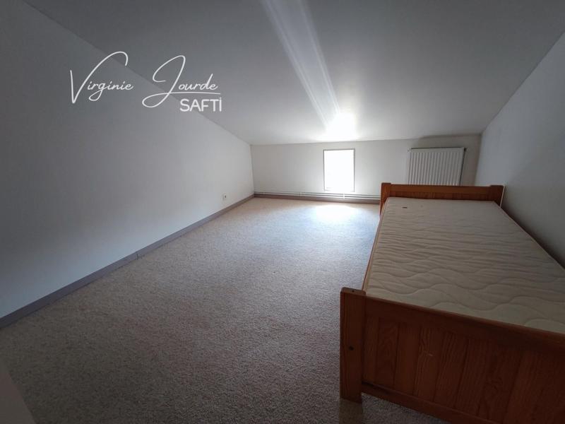 Maison - 216 m² - 9 pièces