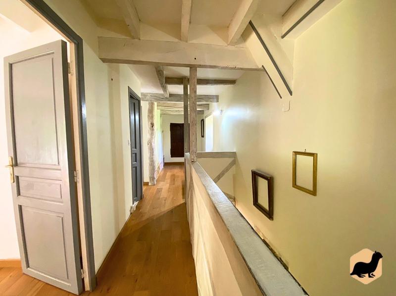 Maison - 300 m² - 8 pièces