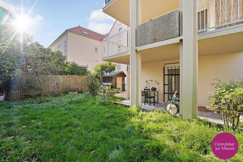 Appartement - 100 m² - 4 pièces