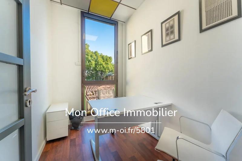 Appartement - 65 m² - 5 pièces