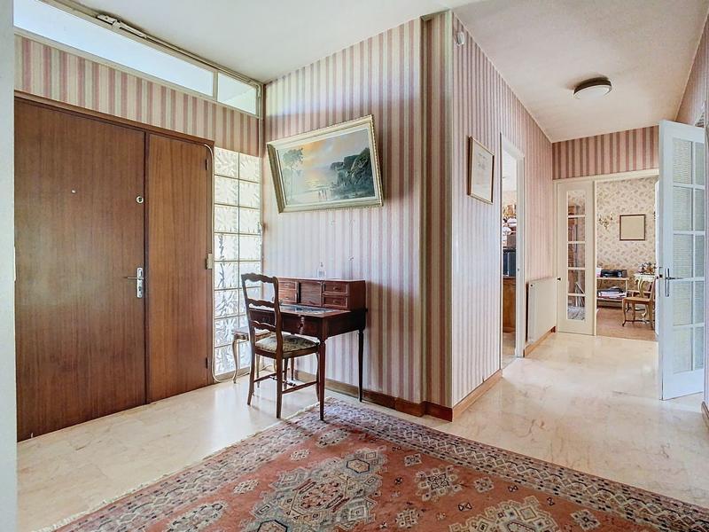 Maison - 200 m² - 7 pièces