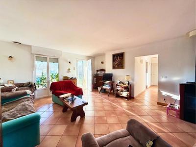 Maison - 108 m² - 4 pièces