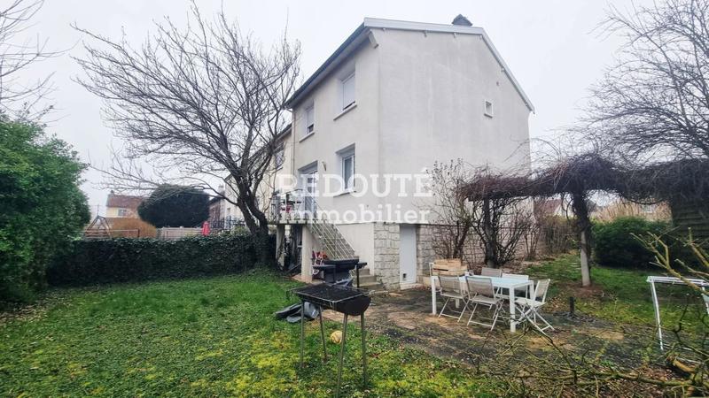 Maison - 90 m² - 5 pièces