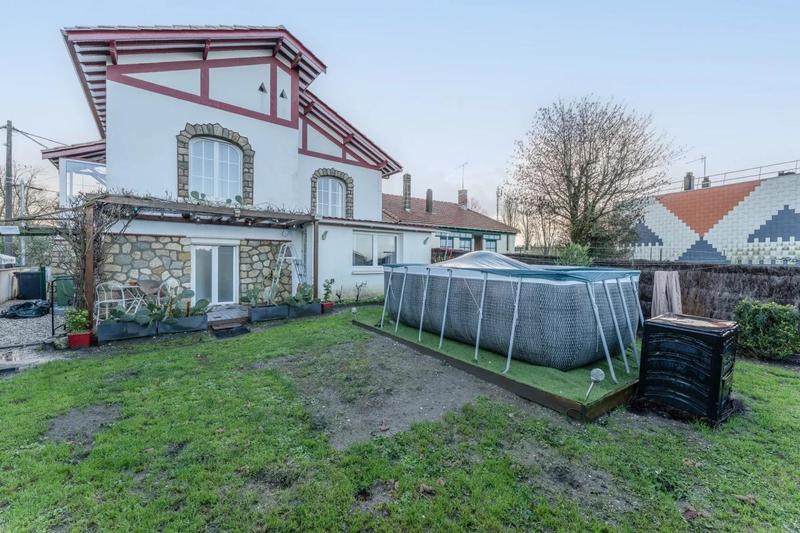 Maison - 150 m² - 6 pièces