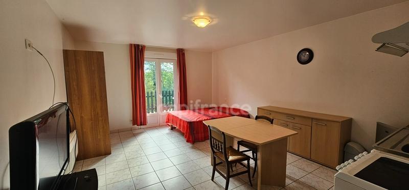 Maison - 225 m² - 9 pièces